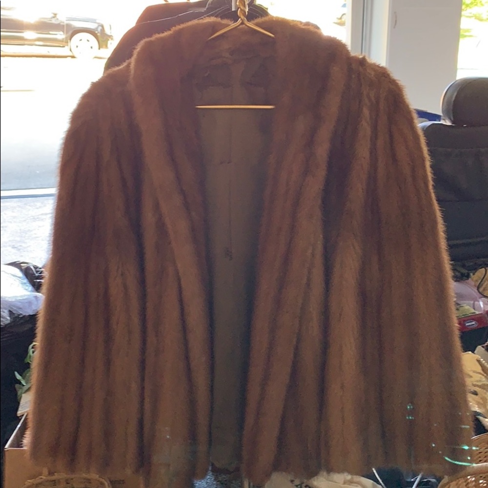 Fredrics Paris New York fur coat women’s large